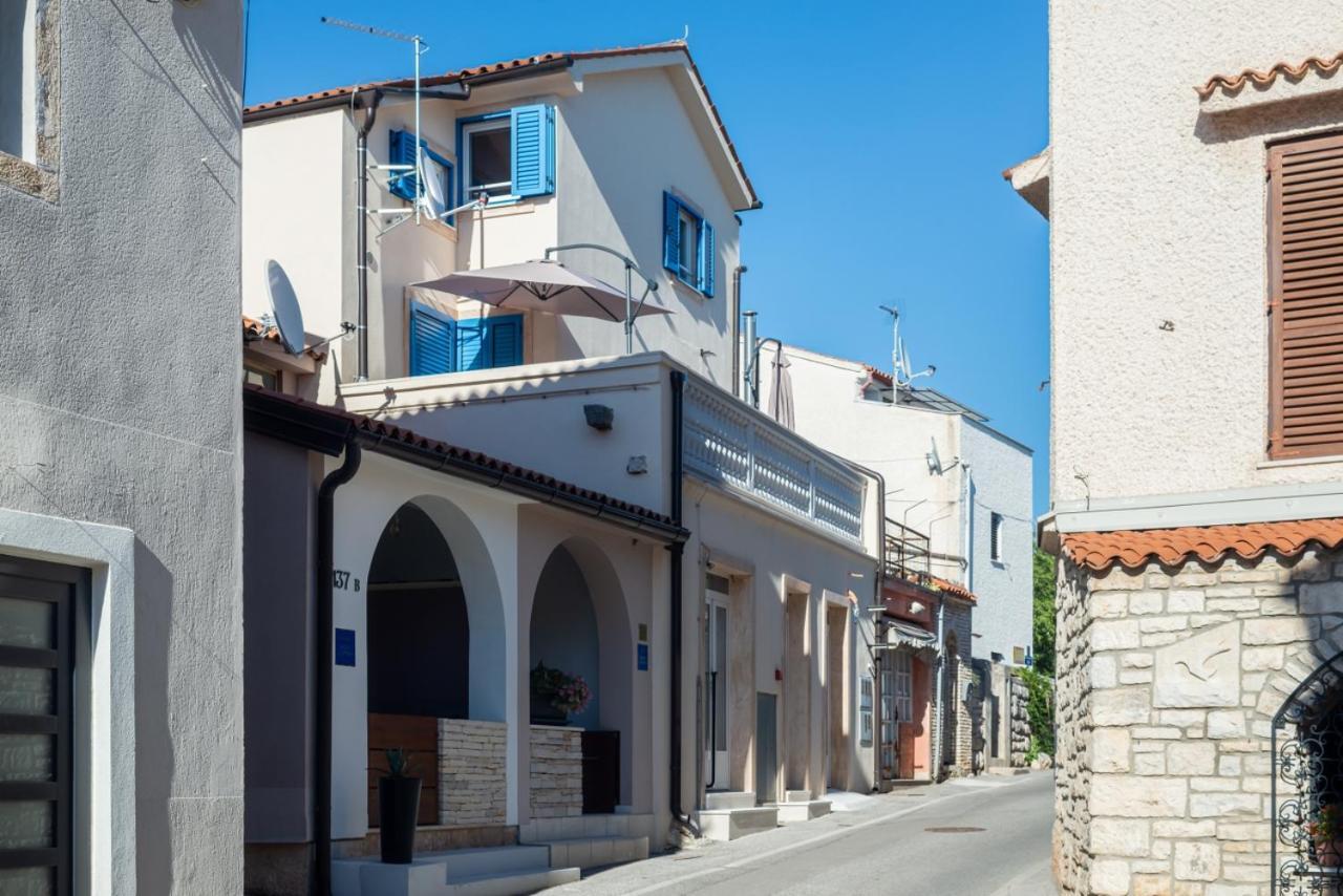 Apartments Cro Adria Stay Medulin Exterior photo